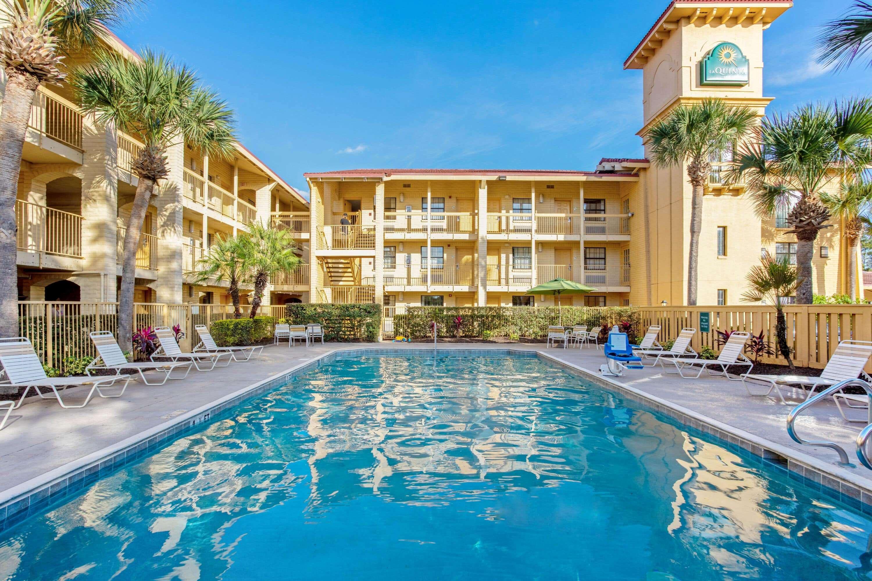 La Quinta Inn By Wyndham Orlando Airport West Exterior foto